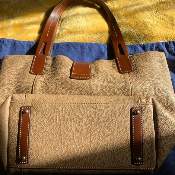 Dooney & Bourke Leather Satchel Bag. New with tags. Never used. - Picture 4 of 6